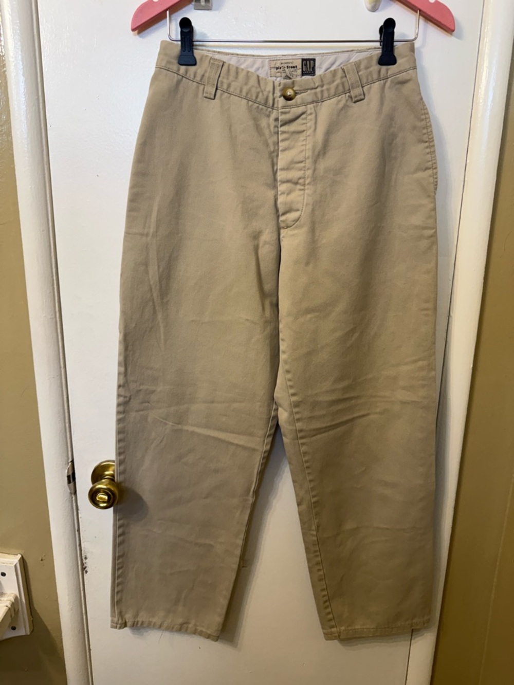 GAP Women’s Straight-Leg Khakis